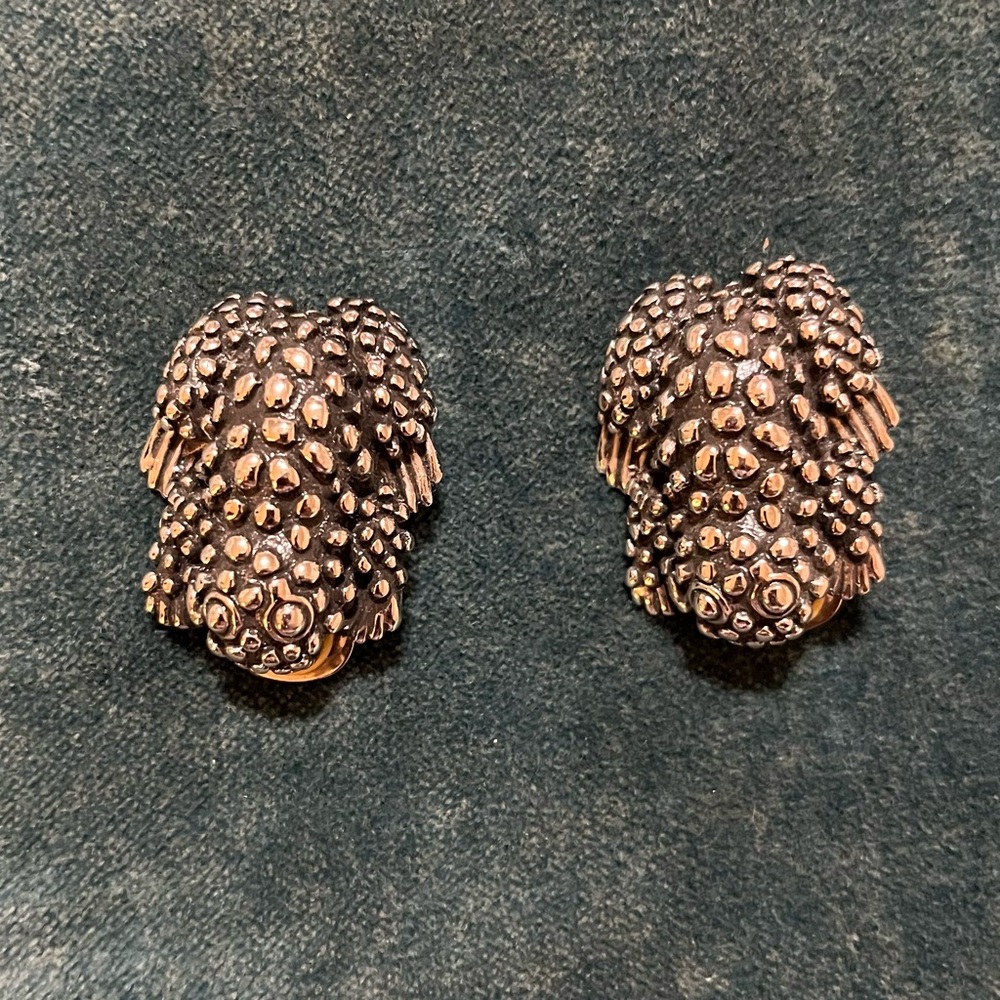 Cabot Frog Earrings Silver Tone Hob Nail Signed. Vintage Clip ons from 80’s